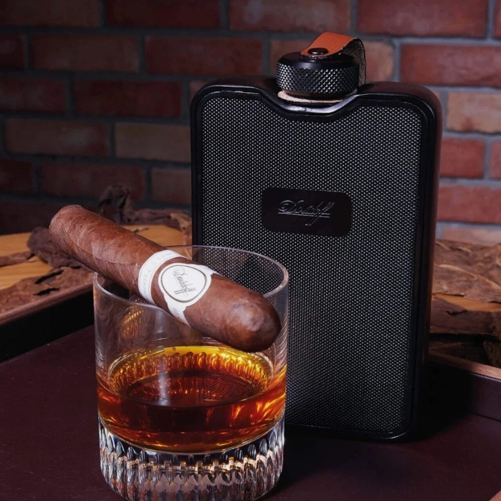 Davidoff Discovery Black Flask with Leather Accent